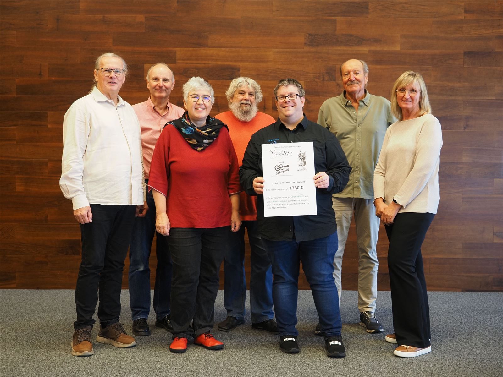 Auf dem Bild von links nach rechts: Frowin Hafner, Karl-Heinz Koch, Ursula Silber, Walter Ottenbreit-Stoß, Timo Buhleier, Harry Kimmich, Anje Elsesser 